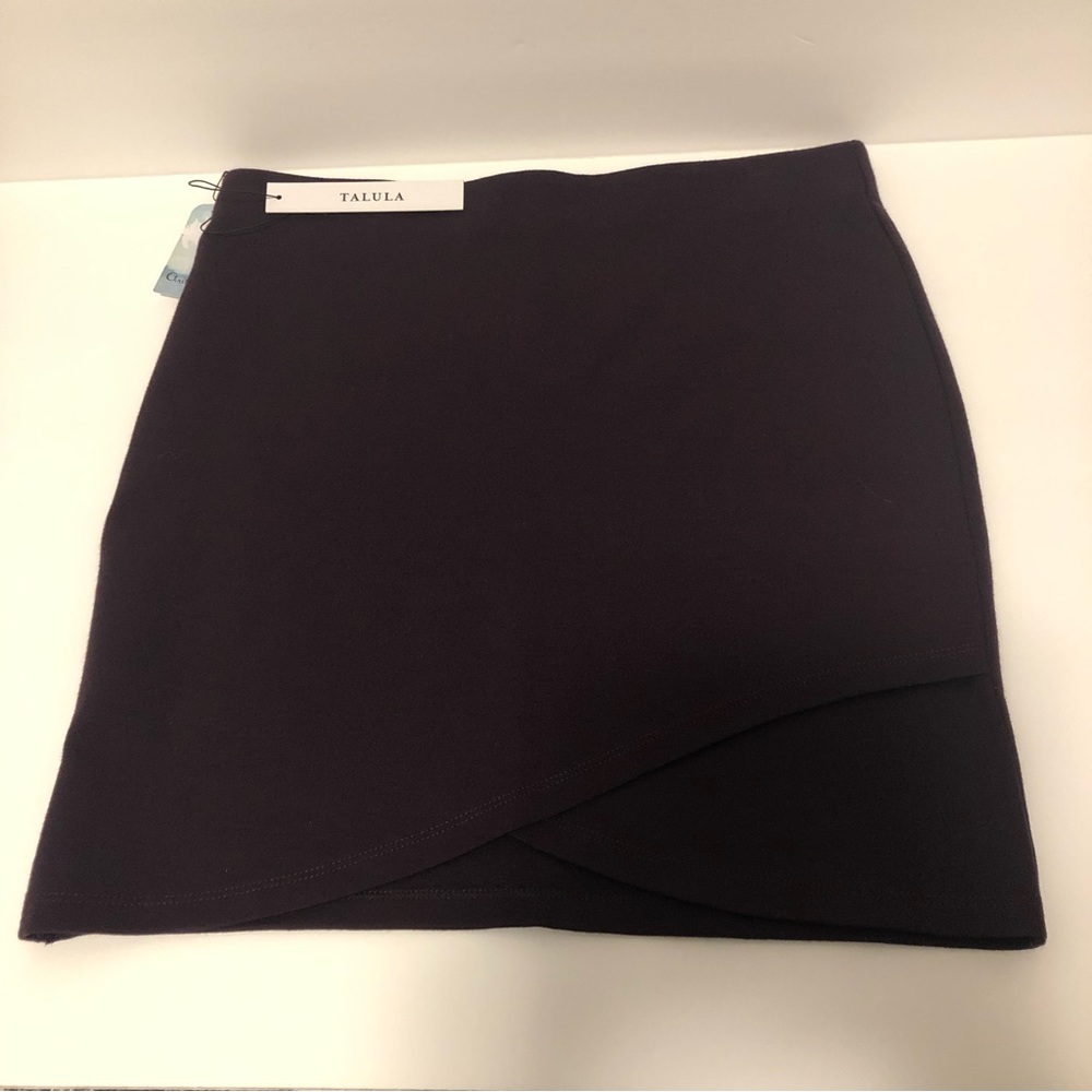 Deep Plum Aritzia Talula Primrose Skirt - new with tags - Picture 3 of 6